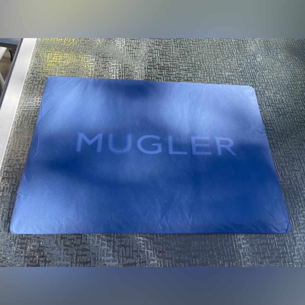 Mugler BIG Laptop Pouch - Picture 2 of 6